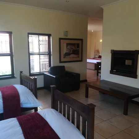 Moon&Sixpence Garden Guest House Muldersdrift Extérieur photo
