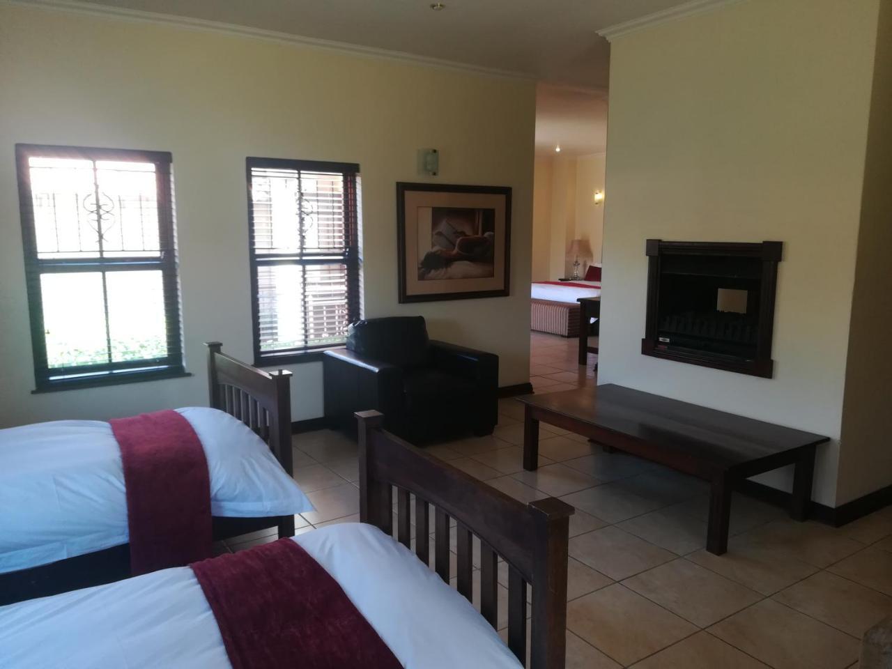 Moon&Sixpence Garden Guest House Muldersdrift Extérieur photo