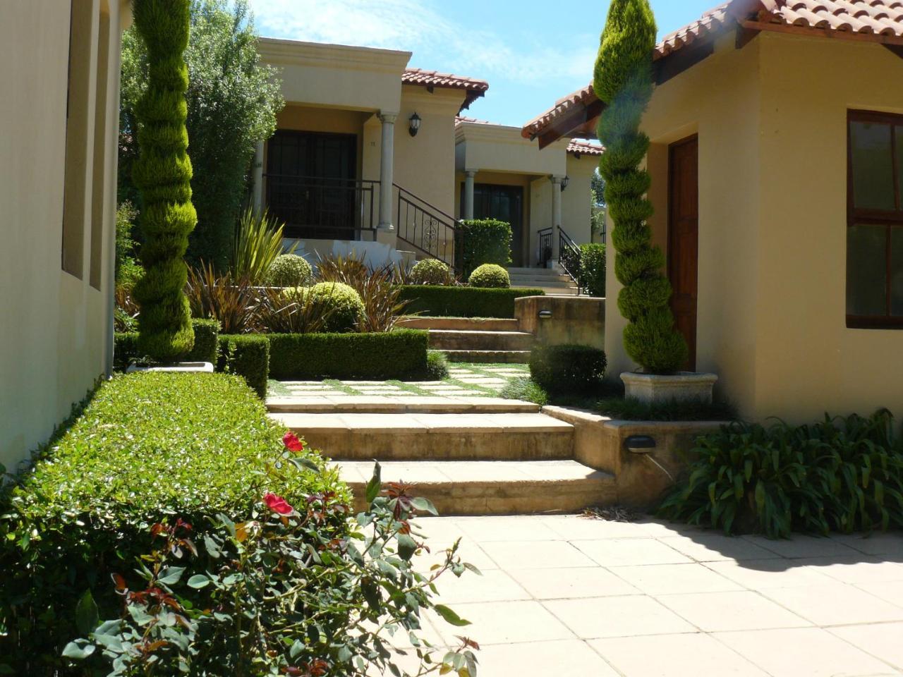 Moon&Sixpence Garden Guest House Muldersdrift Extérieur photo